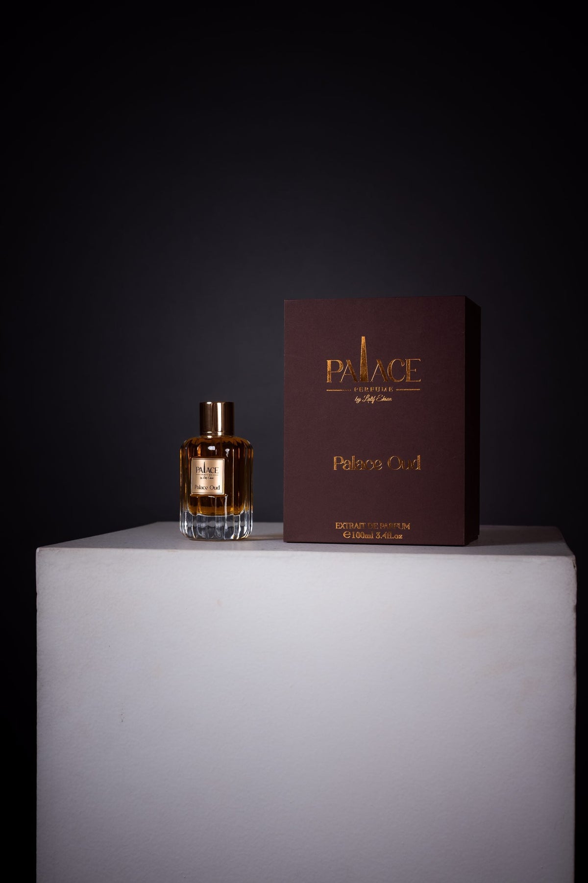 Palace Oud with its box